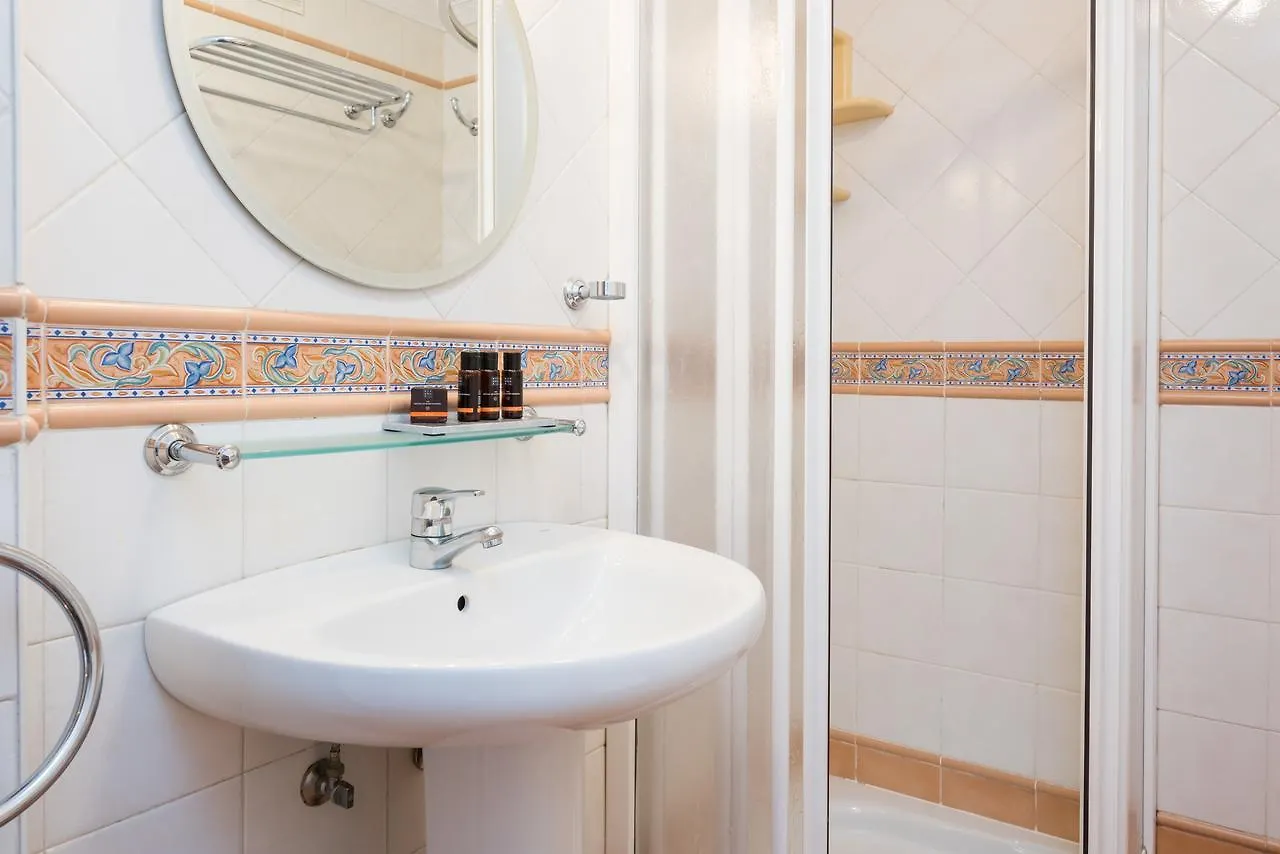 Appartement Apartamentos Paseo De La Farola Málaga Spanje