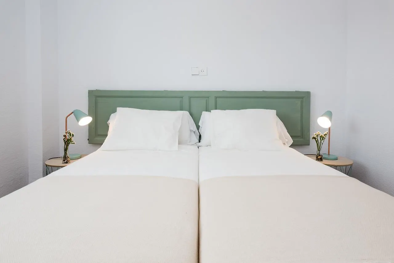 Apartamentos Paseo De La Farola Málaga 0*,