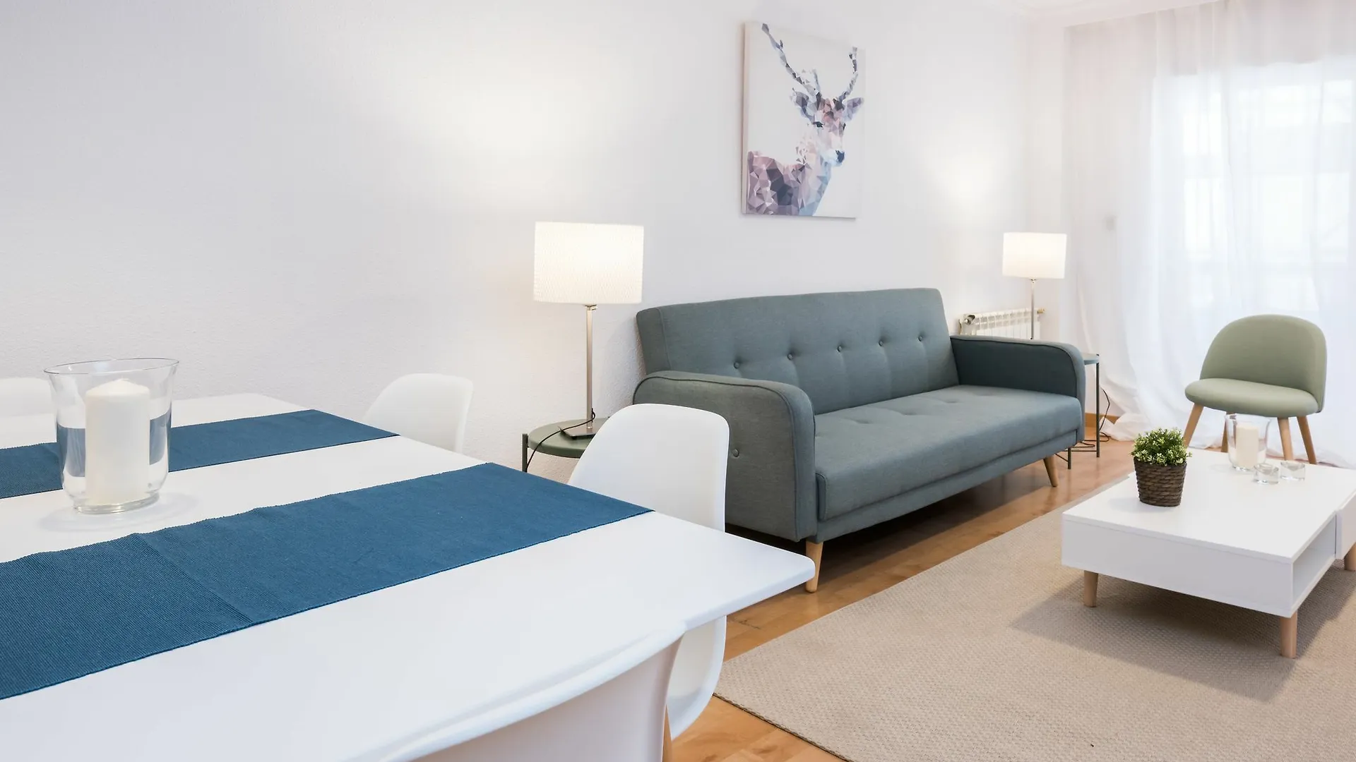 Apartamentos Paseo De La Farola Málaga 0*,  Spanje