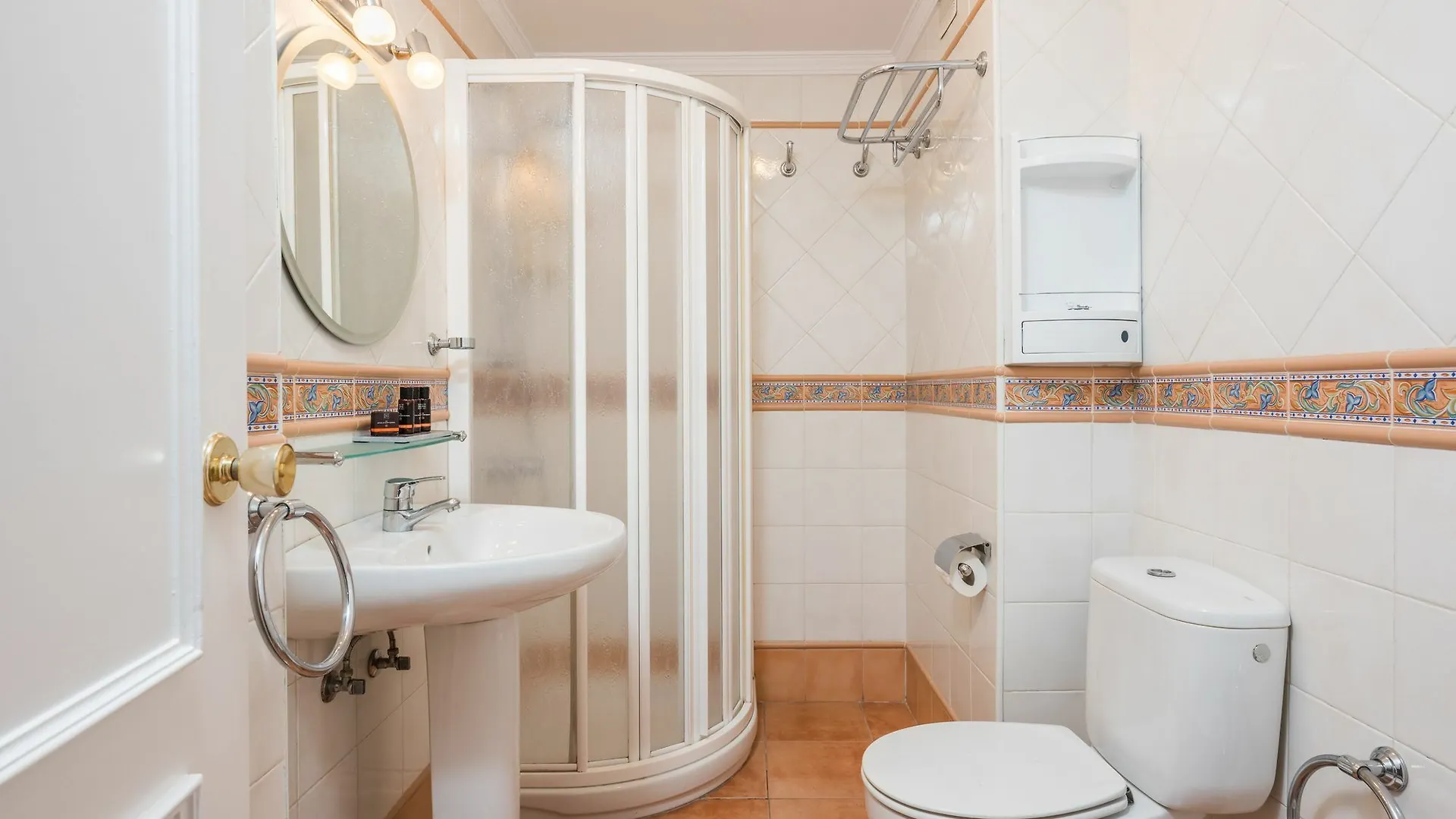 Apartamentos Paseo De La Farola Málaga Appartement