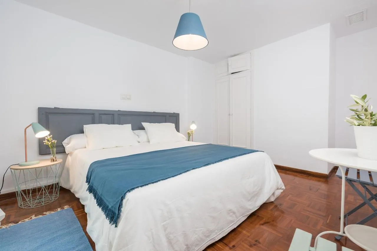 Apartamentos Paseo De La Farola Málaga Daire